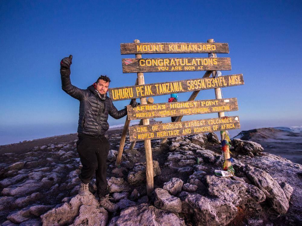 Uhuru Peak, 5,895 m